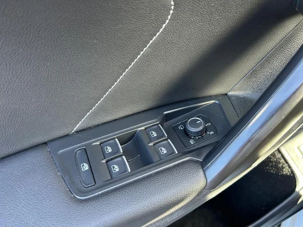 VOLKSWAGEN Tiguan Allspace Dsl (2022) — foto 25 van 35