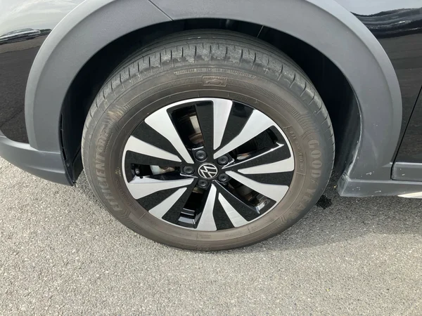 VOLKSWAGEN Taigo (2022) — foto 2 van 25