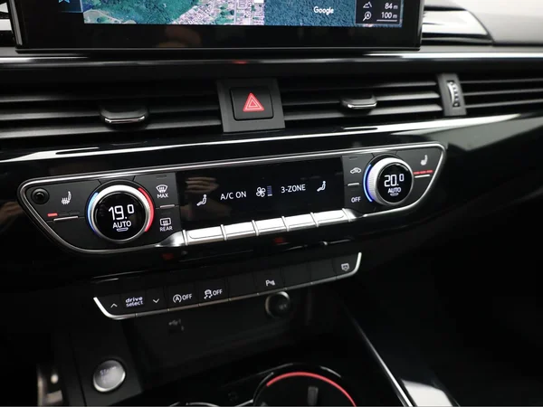 AUDI A4 Avant (2025) — foto 13 van 25