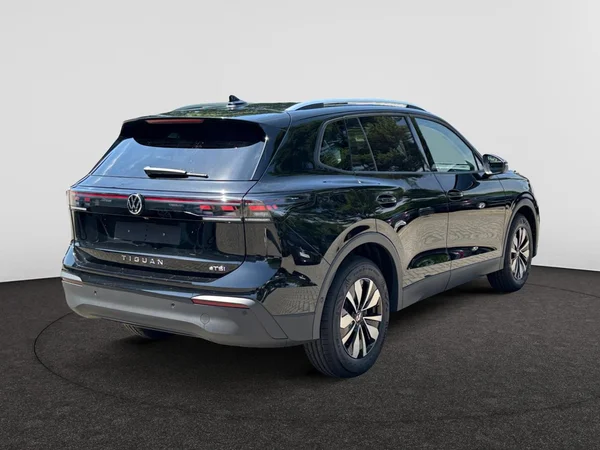 VOLKSWAGEN Tiguan (2026) — foto 20 van 24