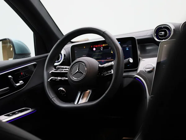 Mercedes-Benz GLC (2025) — foto 38 van 49