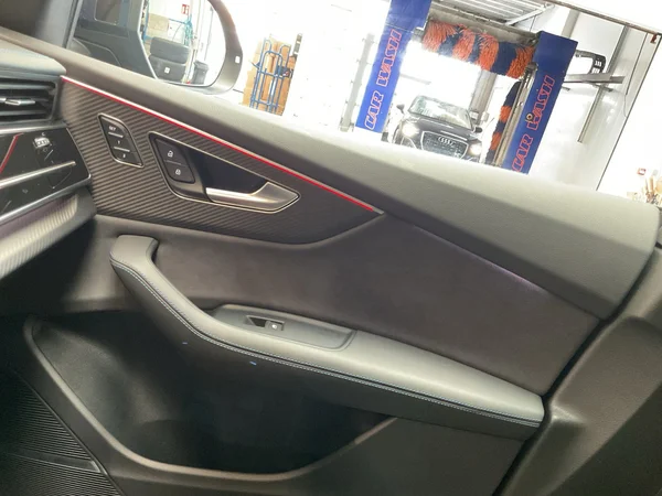 AUDI RS Q8 SUV (2025) — foto 8 van 22