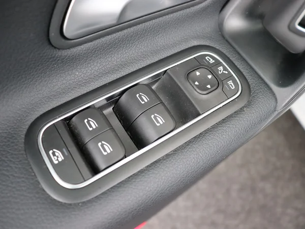 MERCEDES CLA 180 (2020) — foto 19 van 27