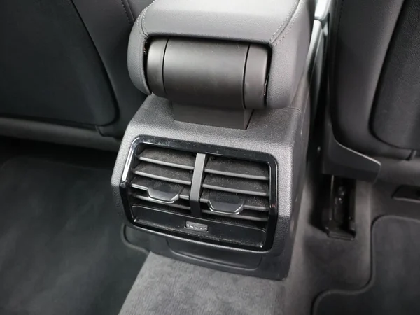 AUDI Q3 PHEV (2022) — foto 11 van 27