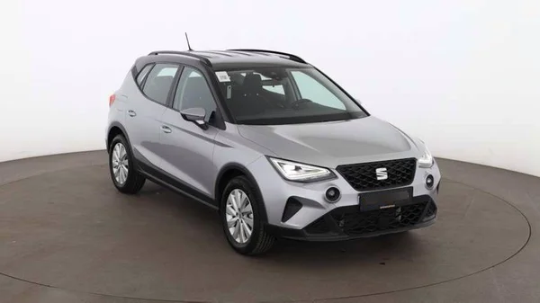 Seat Arona (2022) — foto 4 van 48