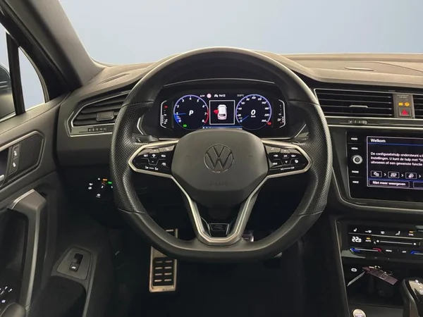 VOLKSWAGEN Tiguan (2023) — foto 5 van 17