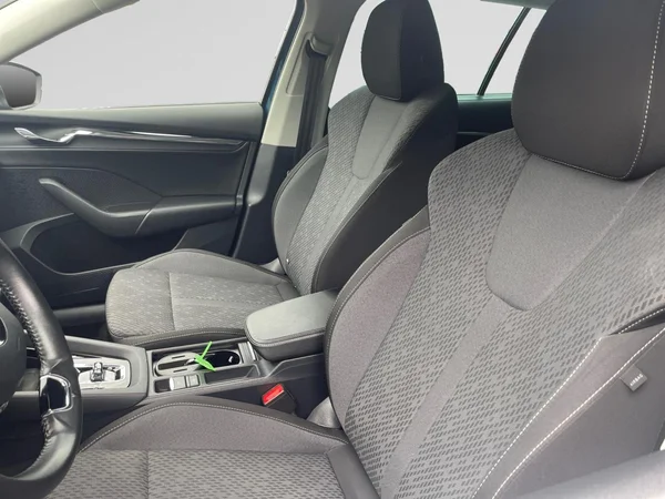 SKODA Octavia Combi Dsl (2022) — foto 21 van 21