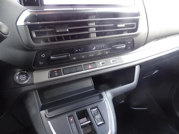 Opel Vivaro (2026) — foto 15 van 25