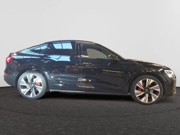 AUDI Q8 e-tron Sportback (2025) — foto 20 van 24