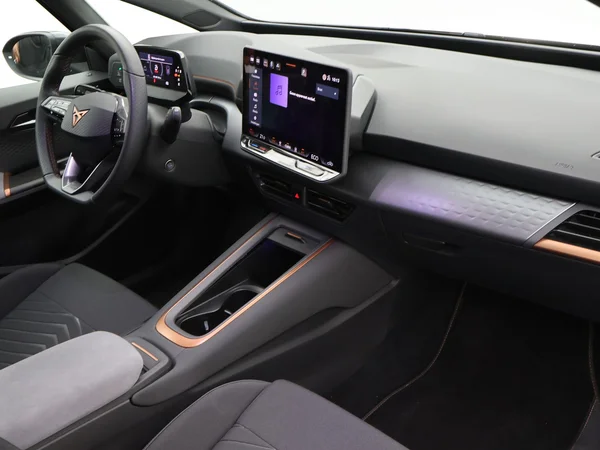 CUPRA Born (2025) — foto 15 van 21