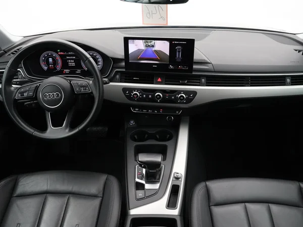 AUDI A4 Avant (2022) — foto 2 van 25