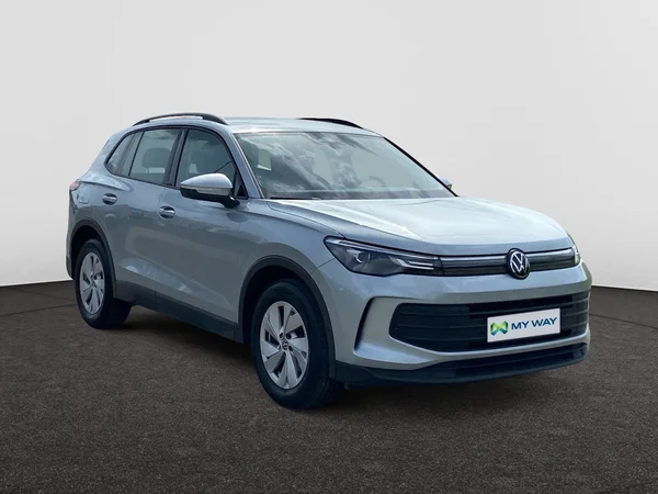 VOLKSWAGEN Tiguan (2024) — foto 14 van 16