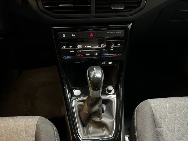 VOLKSWAGEN T-Cross (2025) — foto 22 van 23