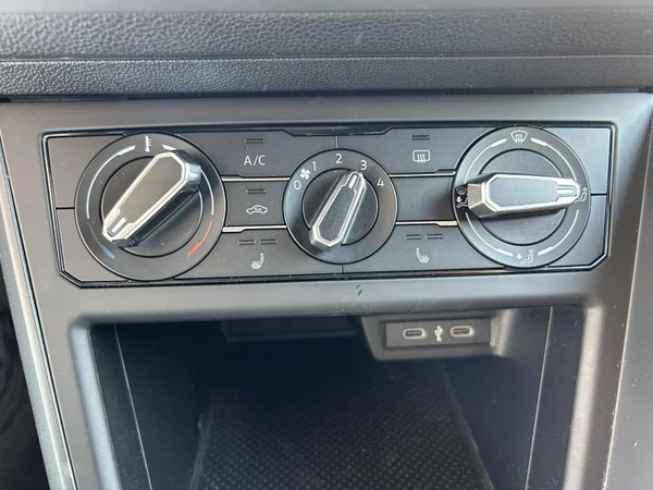 VOLKSWAGEN Taigo (2023) — foto 9 van 30