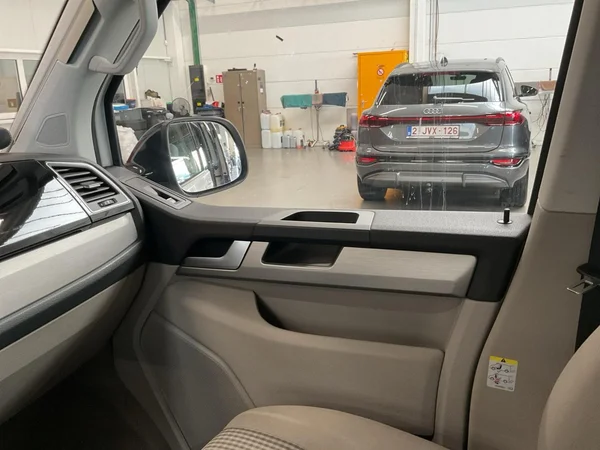 VOLKSWAGEN Multivan T6 Dsl (2018) — foto 9 van 22