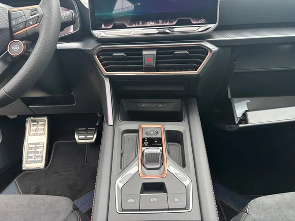 CUPRA Leon ST e-Hybrid (PHEV) (2026) — foto 21 van 22