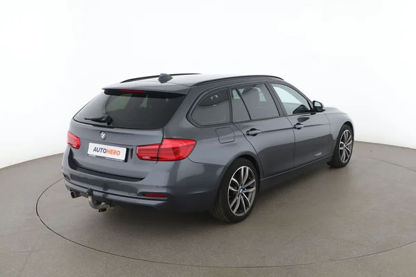 BMW 3-serie (2018) — foto 12 van 16