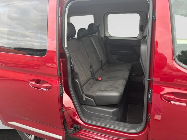 VOLKSWAGEN Caddy Dsl (2021) — foto 10 van 20