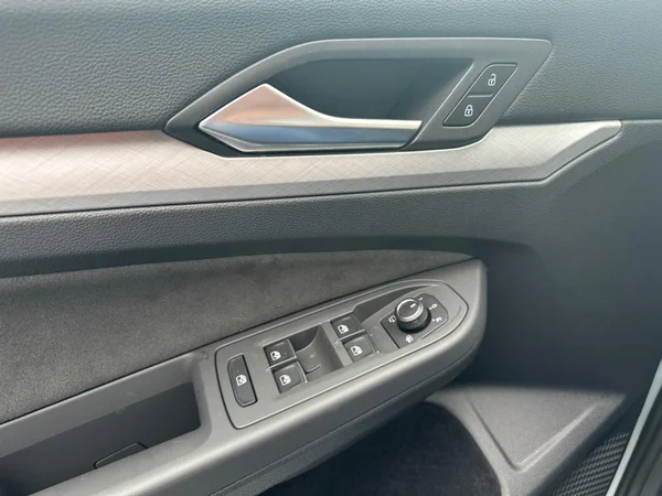 VOLKSWAGEN Golf VIII (2026) — foto 8 van 16