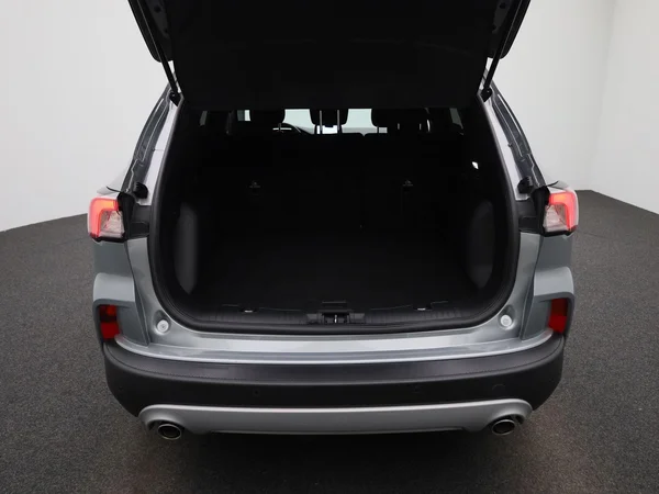 Ford Kuga (2023) — foto 4 van 31