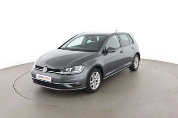 Volkswagen Golf c98e405c-4992-4d67-a0cf-dddb5e46d881