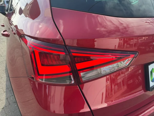 SEAT Arona (2019) — foto 2 van 24