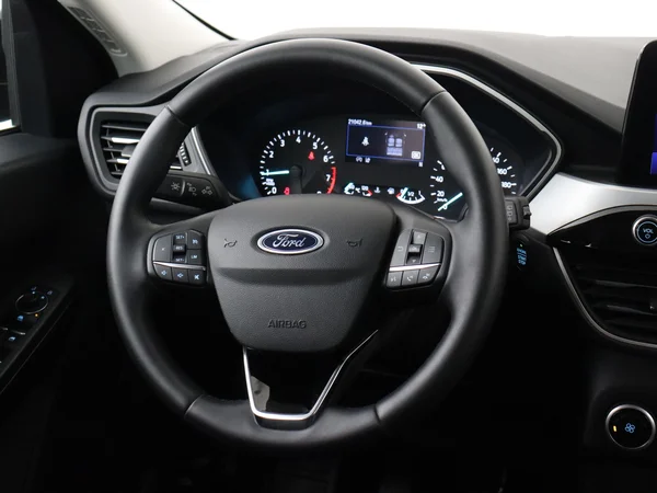 FORD Kuga (2024) — foto 14 van 27