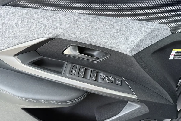 Peugeot 3008 (2025) — foto 8 van 17