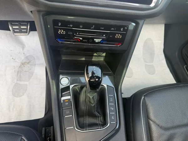 VOLKSWAGEN Tiguan Allspace (2023) — foto 18 van 21