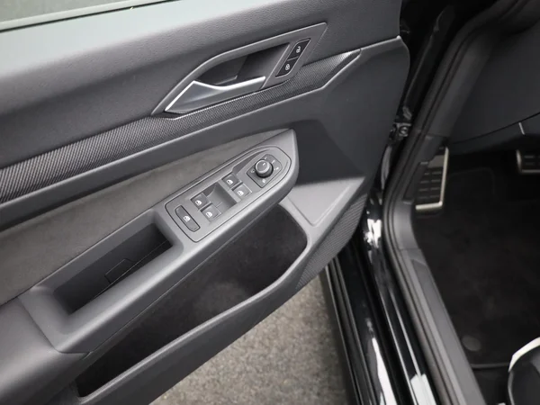VOLKSWAGEN Golf VIII (2025) — foto 5 van 22