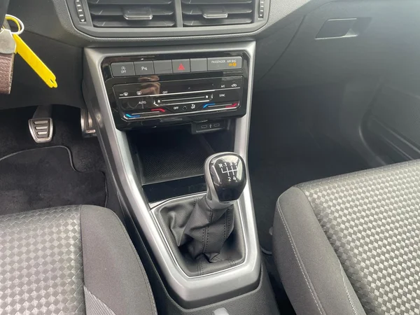 VOLKSWAGEN T-Cross (2022) — foto 3 van 21