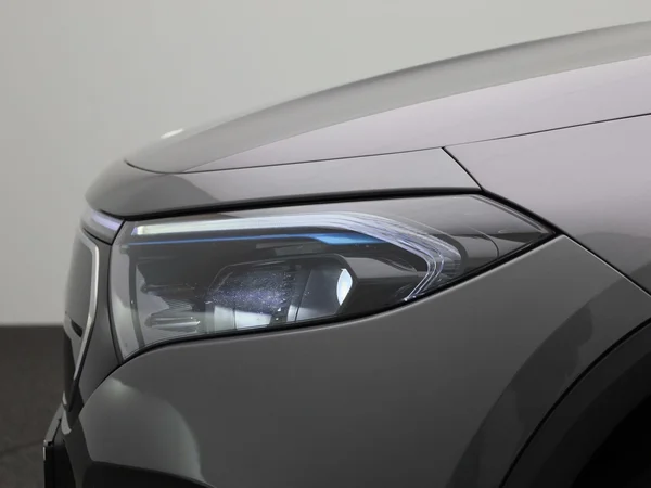 Mercedes-Benz EQA (2024) — foto 8 van 43