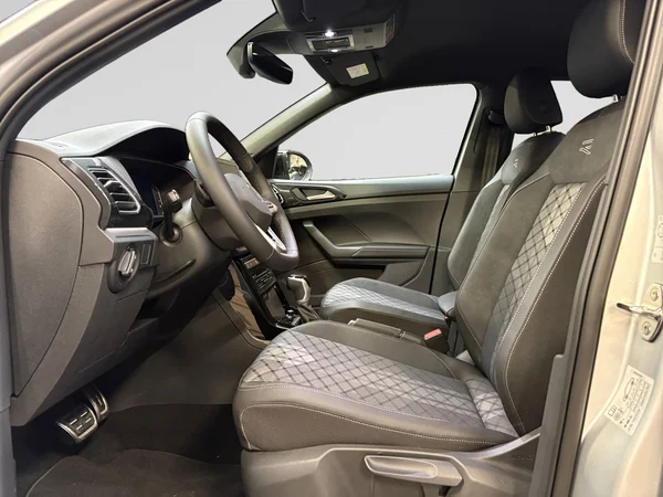 VOLKSWAGEN T-Cross (2026) — foto 22 van 24