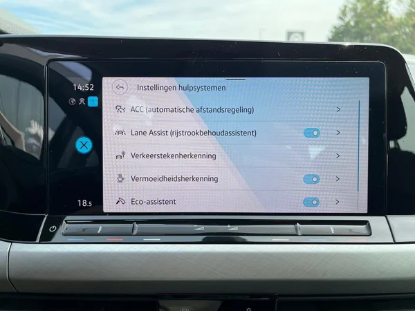 VOLKSWAGEN Golf VIII SW (2021) — foto 9 van 22