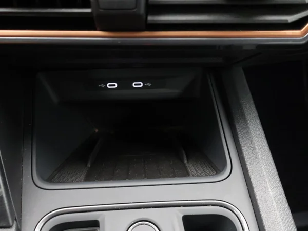 CUPRA Leon ST e-Hybrid (PHEV) (2024) — foto 17 van 29