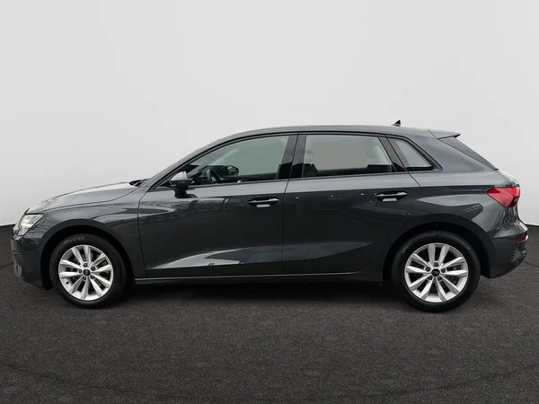 AUDI A3 Sportback (2024) — foto 14 van 15