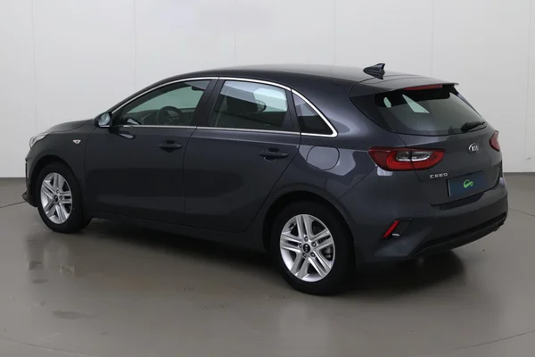 Kia Ceed (2020) — foto 17 van 23