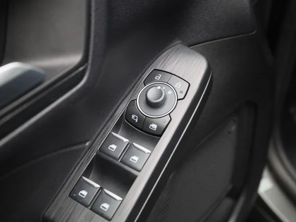 Ford Kuga (2023) — foto 27 van 45