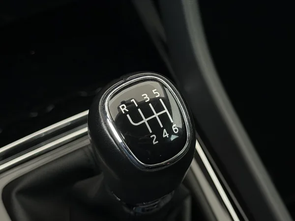 SKODA Karoq (2022) — foto 4 van 28