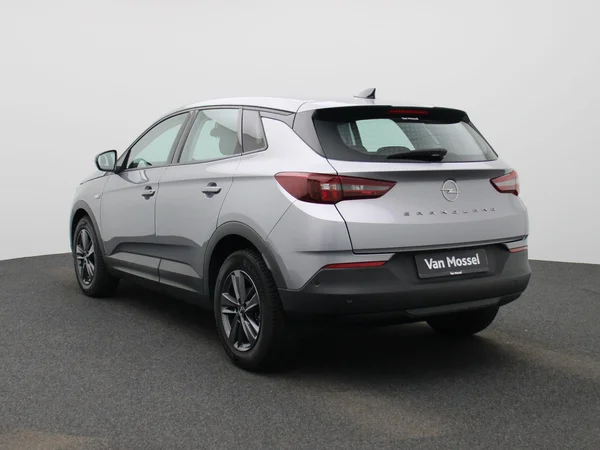 Opel Grandland (2022) — foto 12 van 34