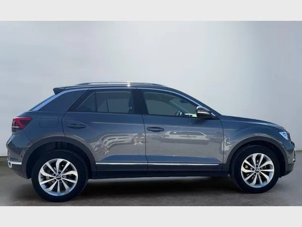 Volkswagen T-Roc (2023) — foto 26 van 29