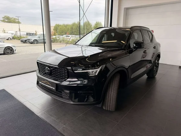 Volvo XC40 (2025) — foto 16 van 22