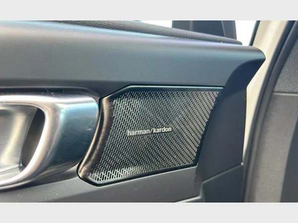 Volvo XC40 (2018) — foto 20 van 30