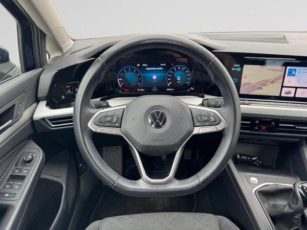 VOLKSWAGEN Golf VIII (2020) — foto 13 van 17