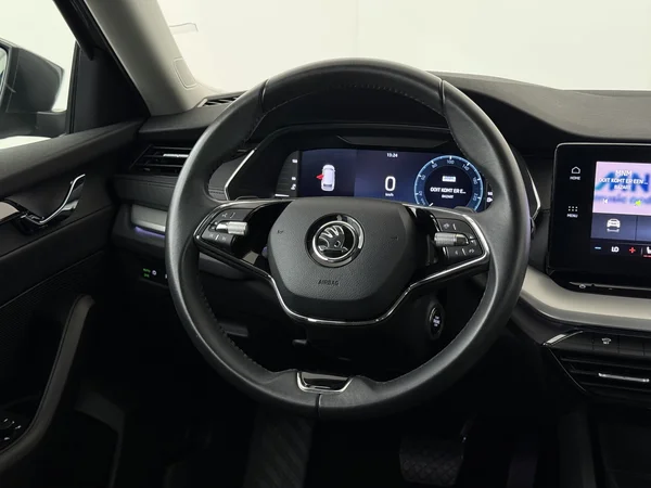 SKODA Octavia (2024) — foto 14 van 31