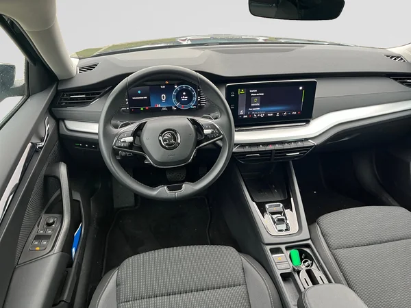 SKODA Octavia Combi (2024) — foto 12 van 24