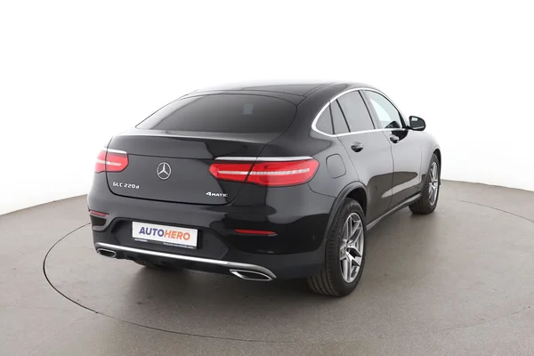 Mercedes-Benz GLC-Klasse (2018) — foto 12 van 16
