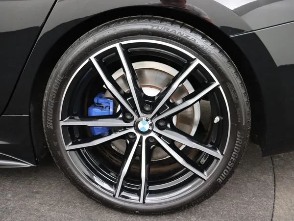BMW 330 (2021) — foto 7 van 31