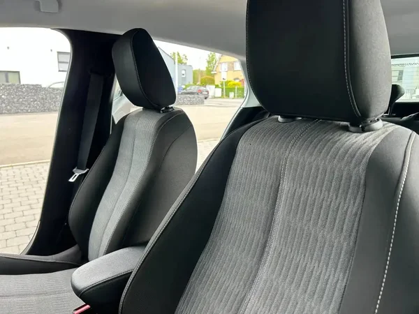 Opel Corsa (2020) — foto 17 van 18