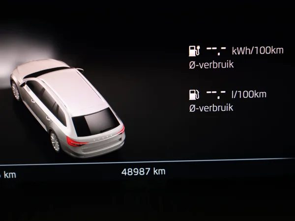 SKODA Superb Combi (2024) — foto 10 van 21